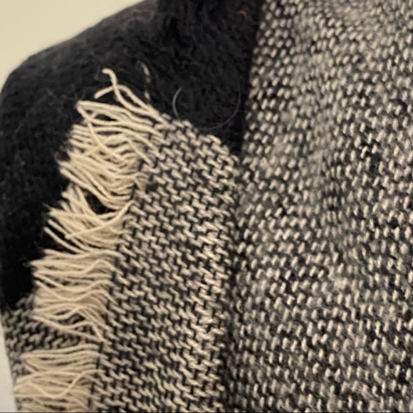 Large Neutral Colored Checked Plaid Blanket Scarf Shawl or Wrap - Picture 9 of 9